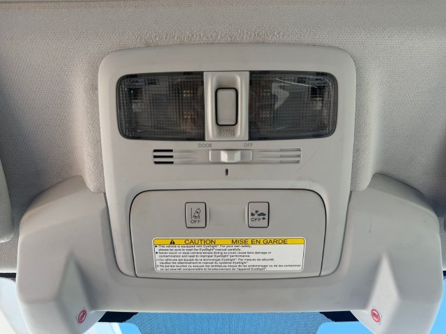 Used 2015 White Subaru 2.5i Premium image 28