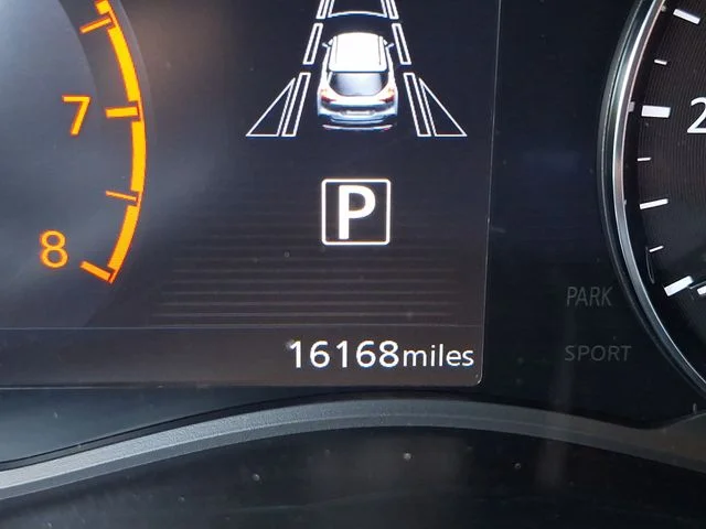 Used 2023 Blue Nissan SR image 17