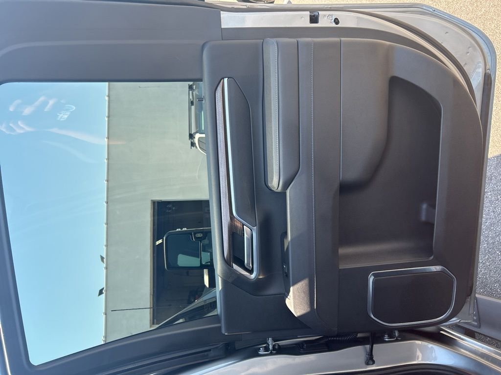 Used 2025 Gray Chevrolet LT image 17