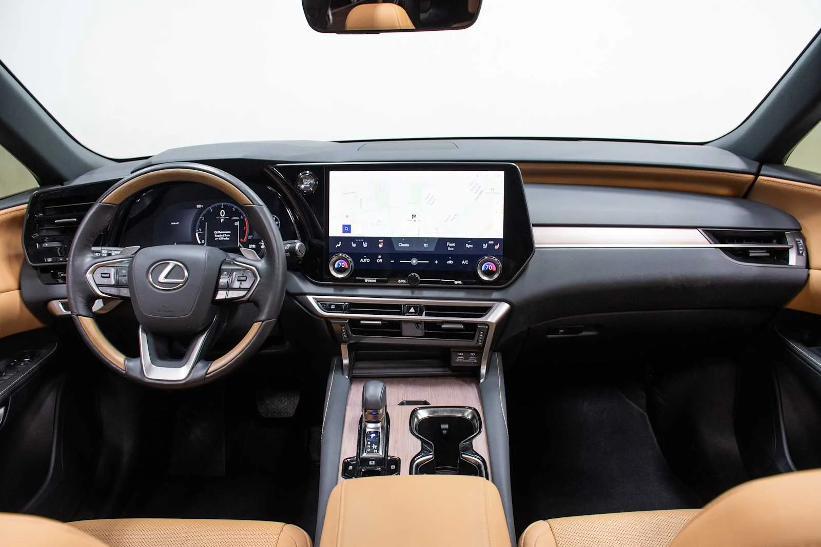 Used 2025 Eminent White Pearl Lexus Premium image 17