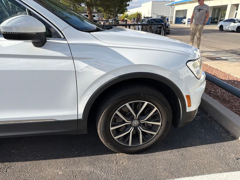 Used 2020 Beige Volkswagen 2.0T SE image 4