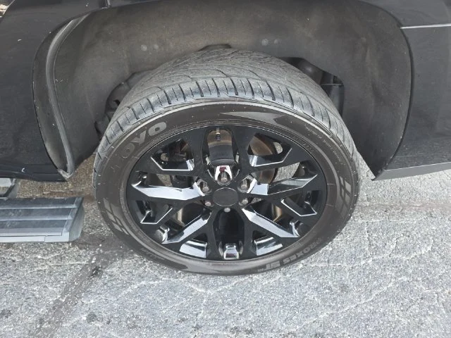 Used 2018 Black GMC Denali image 35