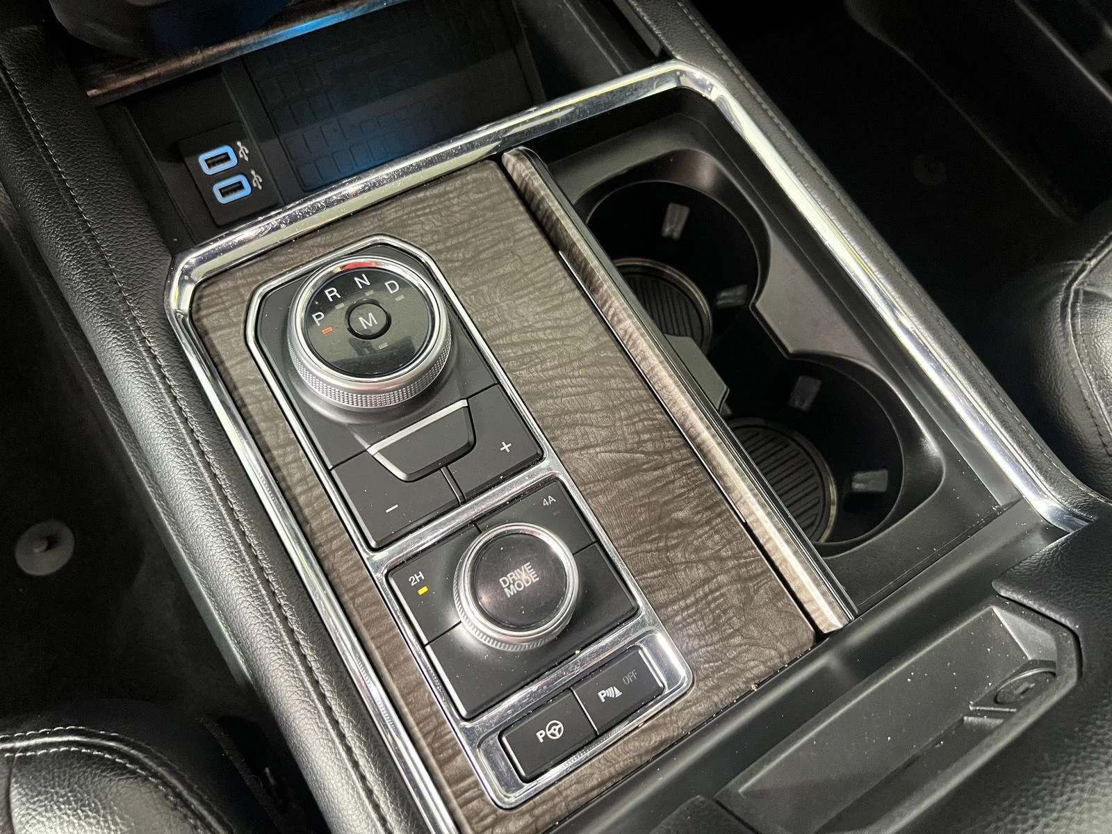 Used 2019 Ingot Silver Ford Limited image 28
