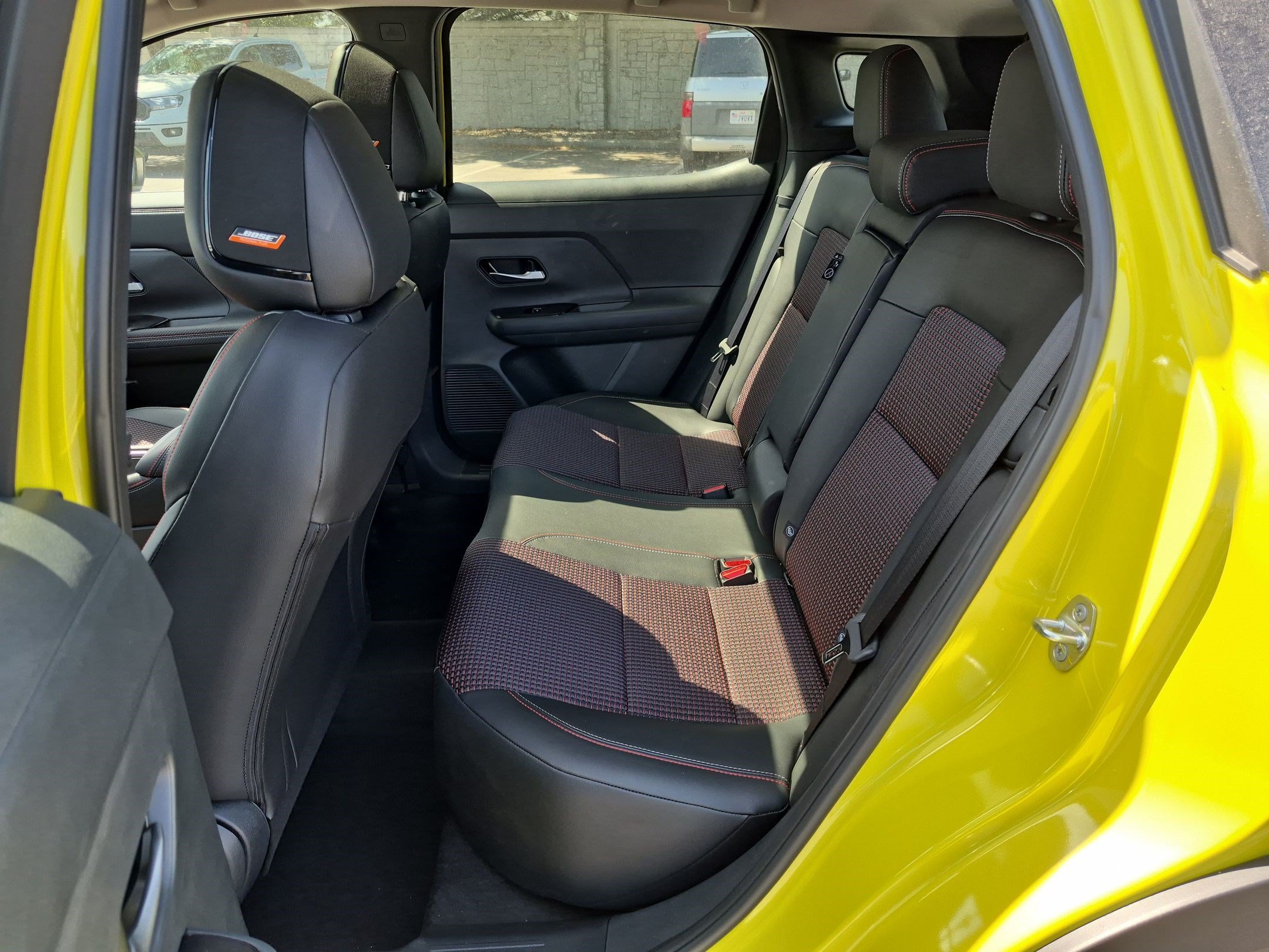 New 2026 Yuzu Yellow Metallic / Super Black Two-tone Nissan SR image 14