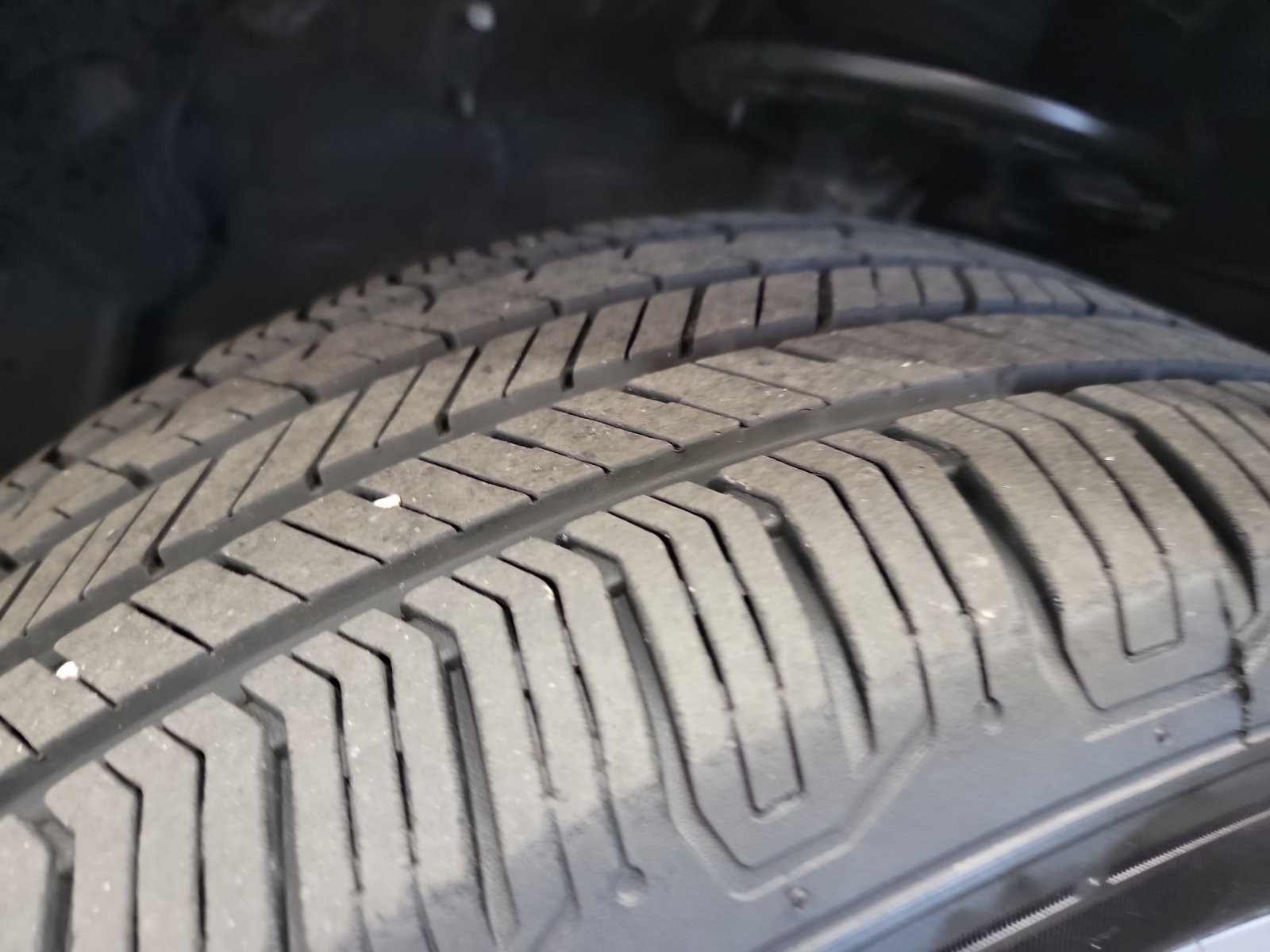 Used 2015 Classic Silver Metallic Toyota Limited image 30