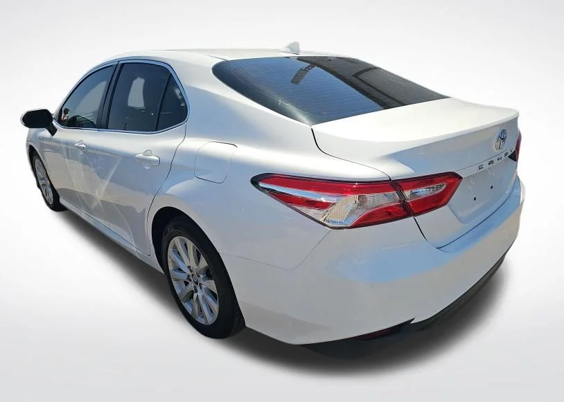 Used 2019 White Toyota LE image 3