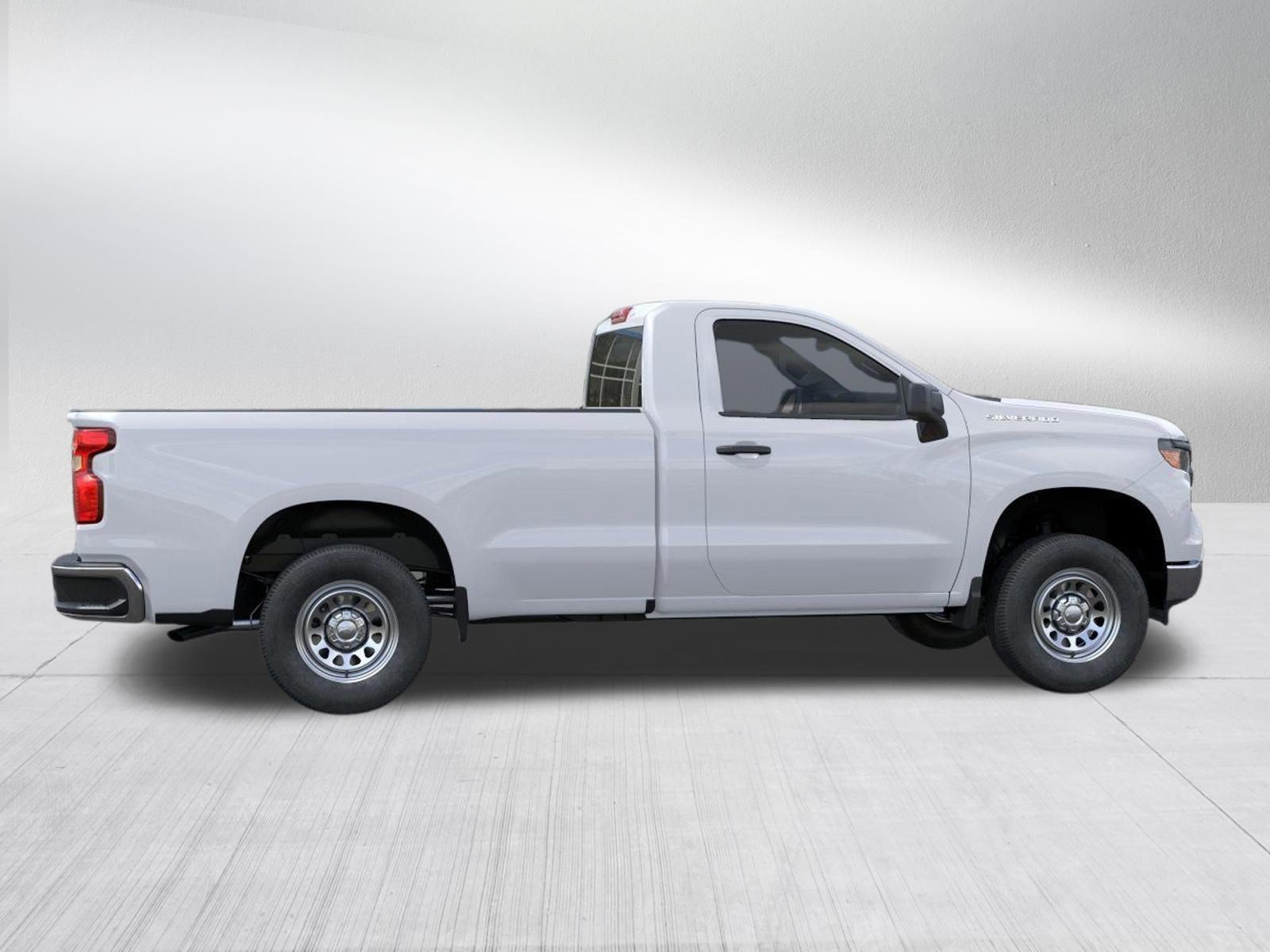 New 2026 Summit White Chevrolet WT image 5