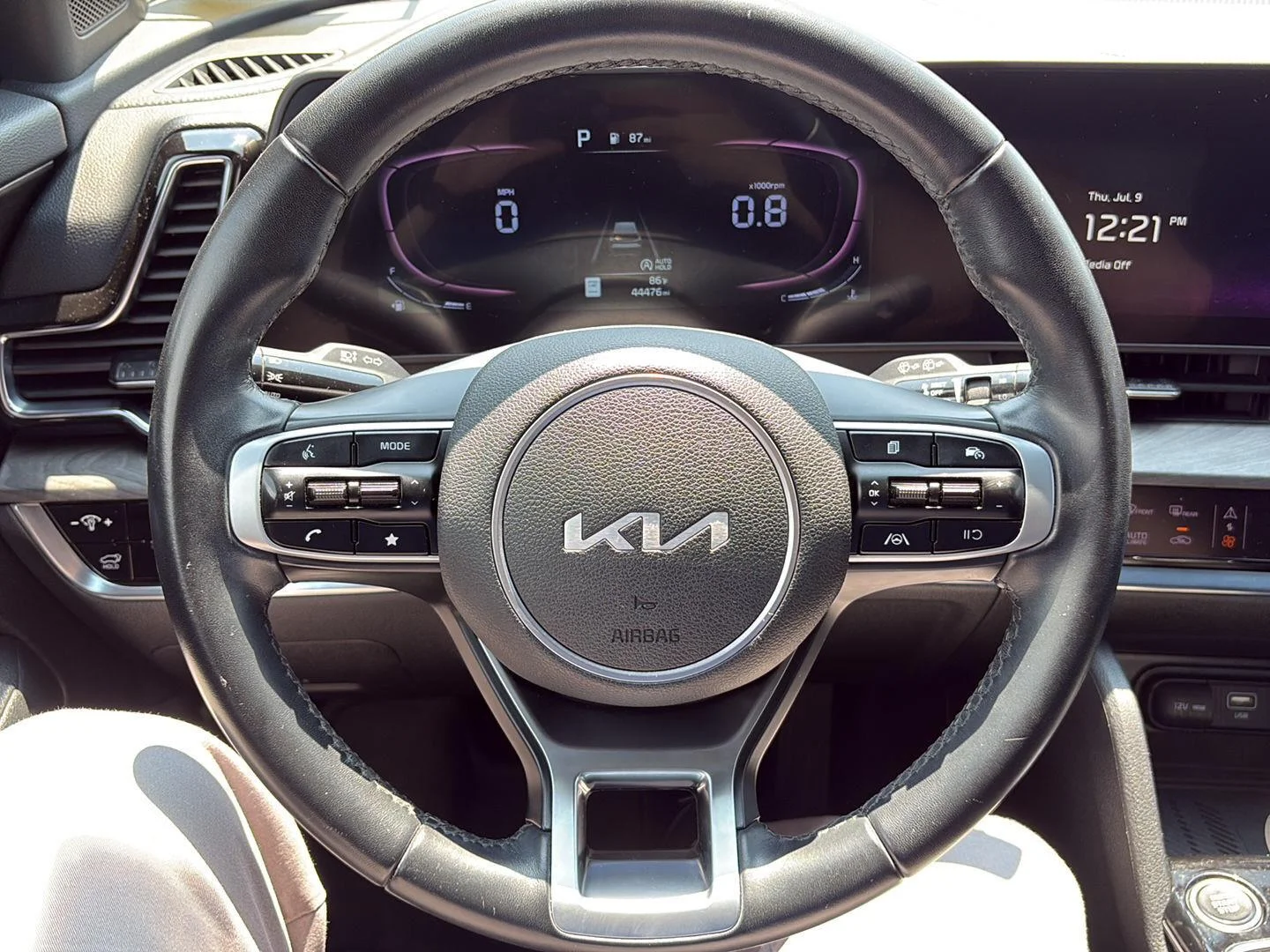 Certified Used 2023 Wolf Gray Kia X-Line image 19