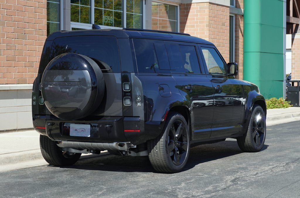 New 2026 Carpathian Grey Land Rover X-Dynamic SE image 6