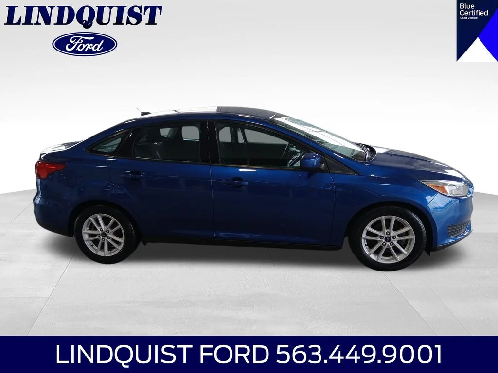 Used 2018 Blue Ford SE image 7