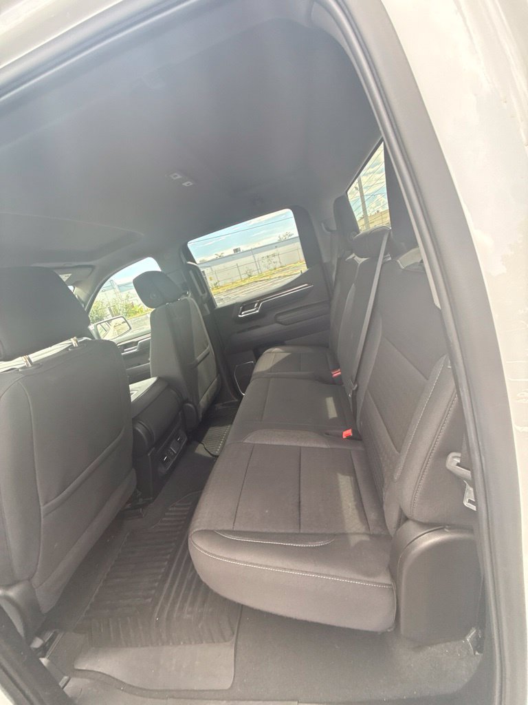 Used 2025 White Chevrolet LT image 11