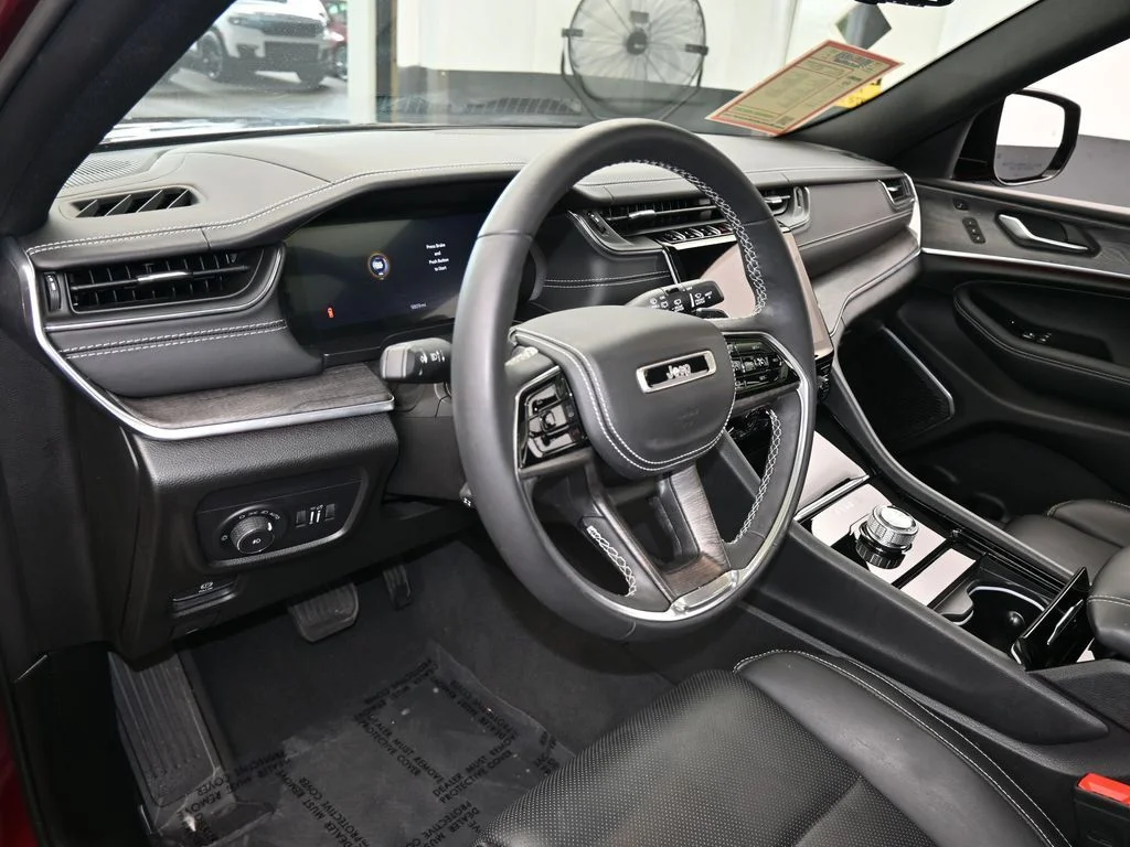 2023 Jeep Grand Cherokee Overland - Photo 10