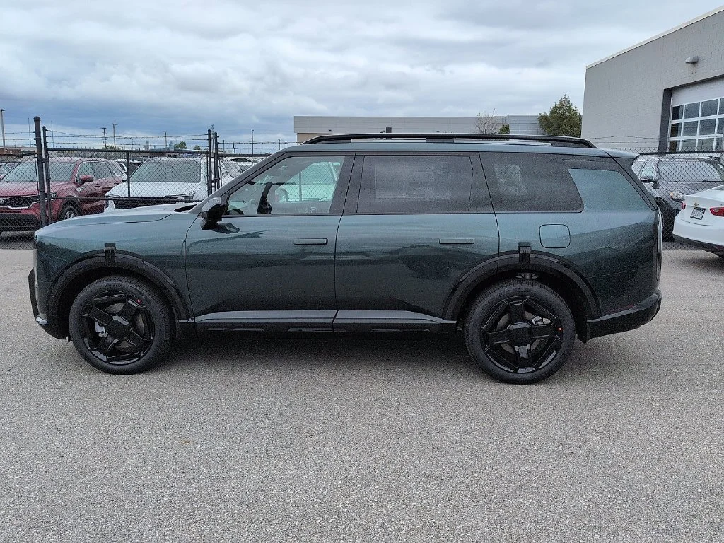 New 2027 Black Jade Green Kia X-LINE SX image 4