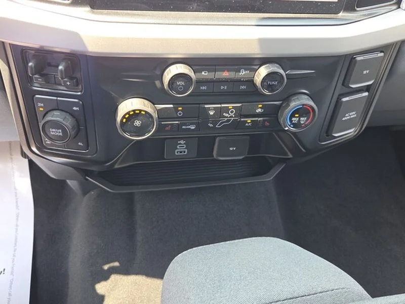 New 2026 Agate Black Metallic Ford F-250® XLT image 21