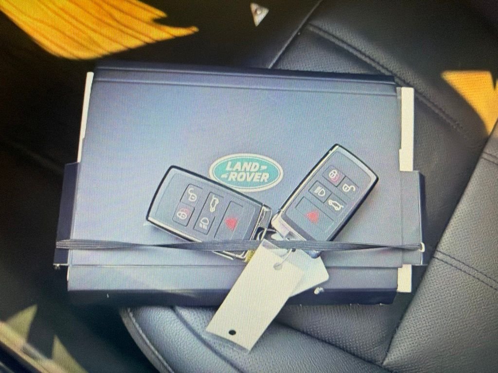 Certified Used 2023 Fuji White Land Rover SE image 14