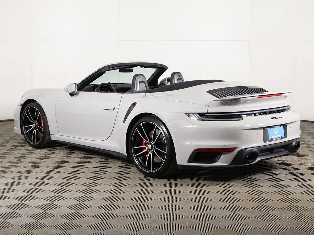 Used 2023 Chalk Porsche Turbo image 11