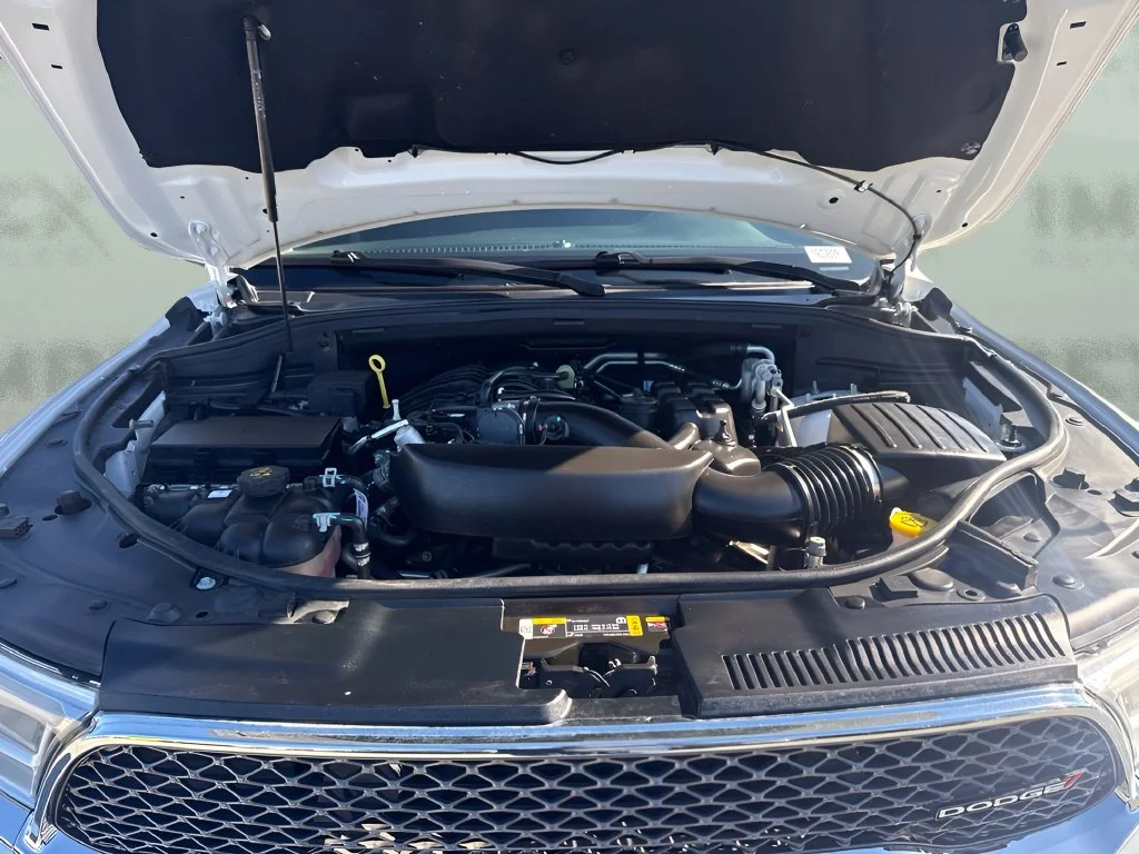Used 2022 White Dodge SXT image 26