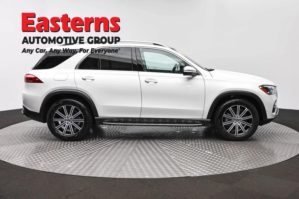 Used 2025 White Mercedes-Benz GLE 450e image 4