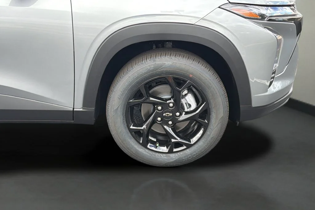 New 2026 Sterling Gray Metallic Chevrolet LT image 9