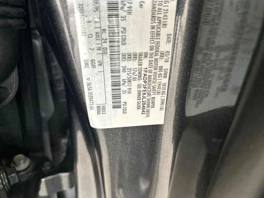 Used 2018 Gray Ford SE image 35
