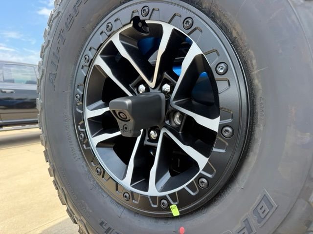New 2026 Hydro Blue Pearl-Coat Exterior Paint Jeep Rubicon X image 11