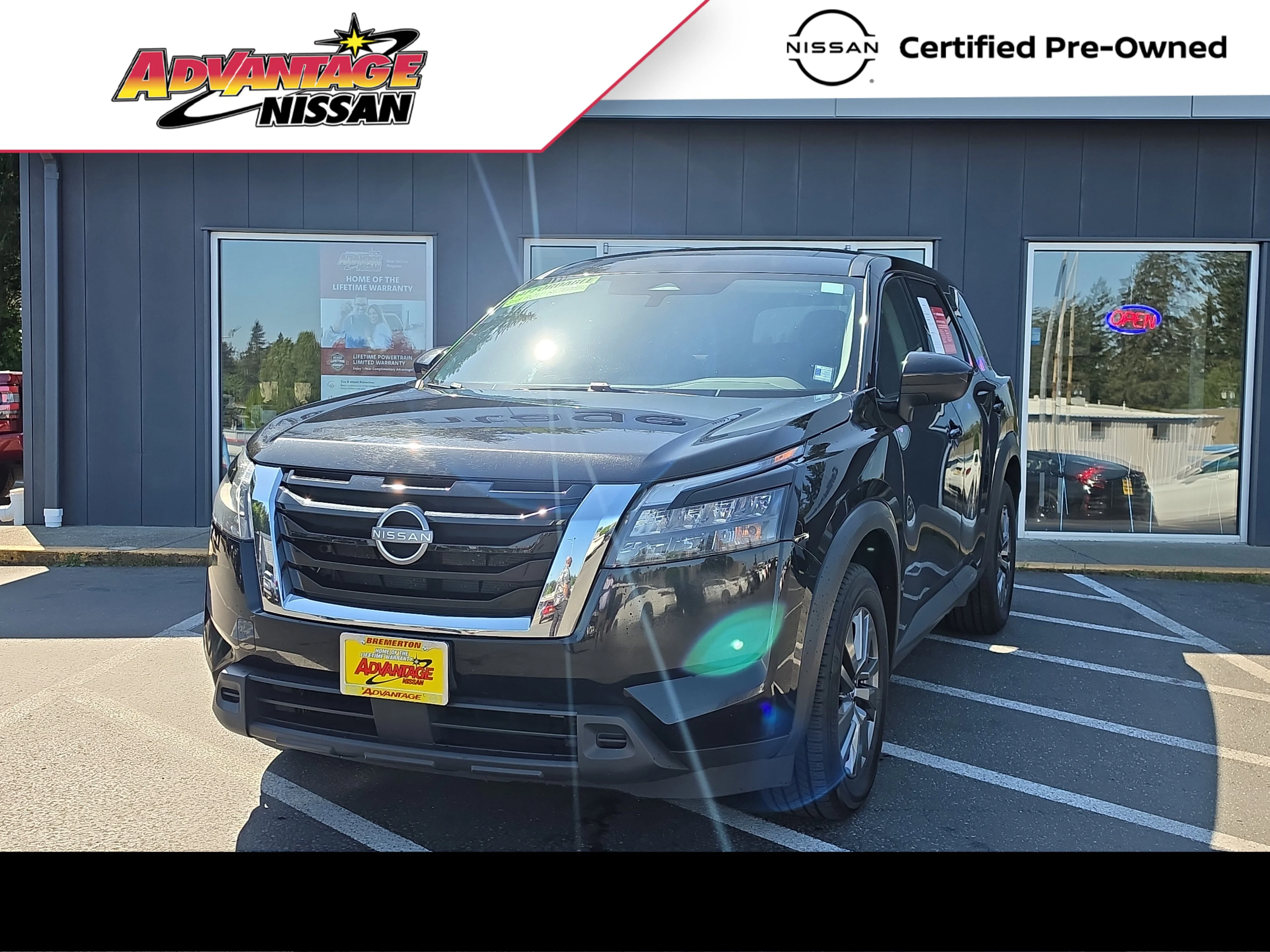 2024 Nissan Pathfinder S 4WD's photo