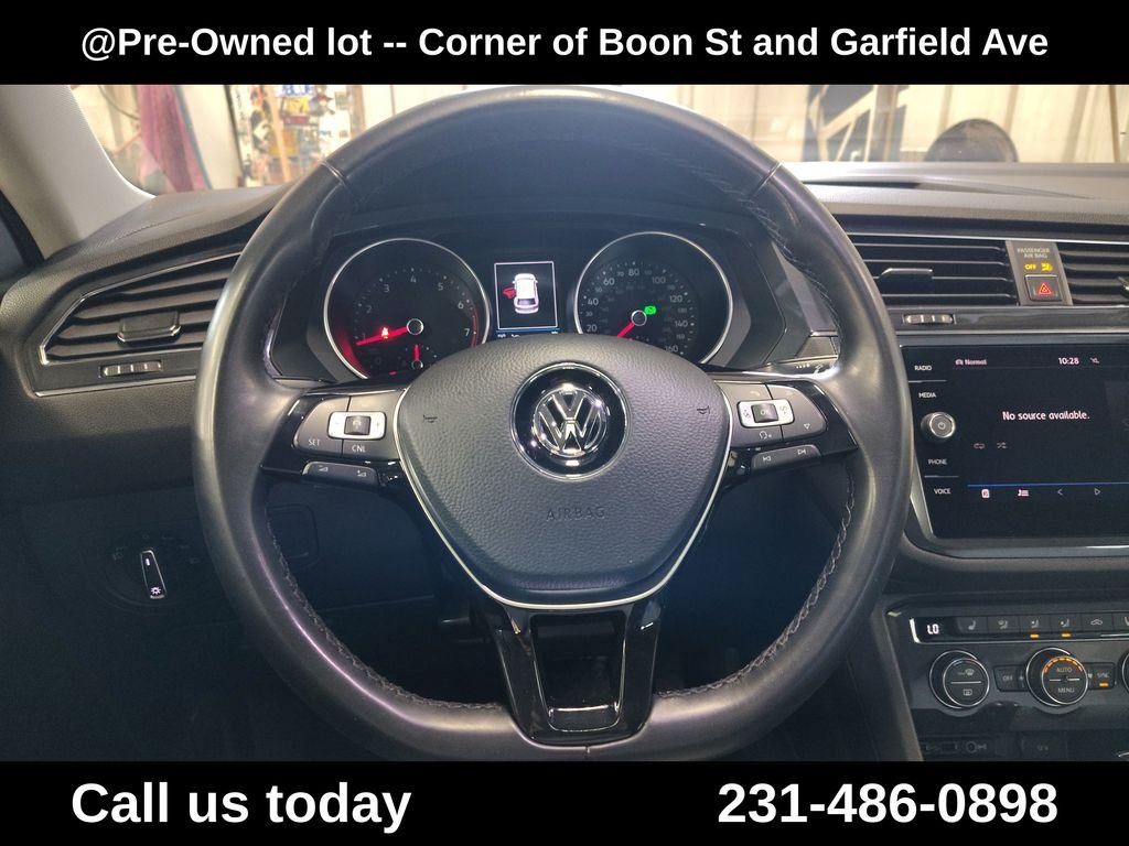 Used 2018  Volkswagen 2.0T SEL image 20