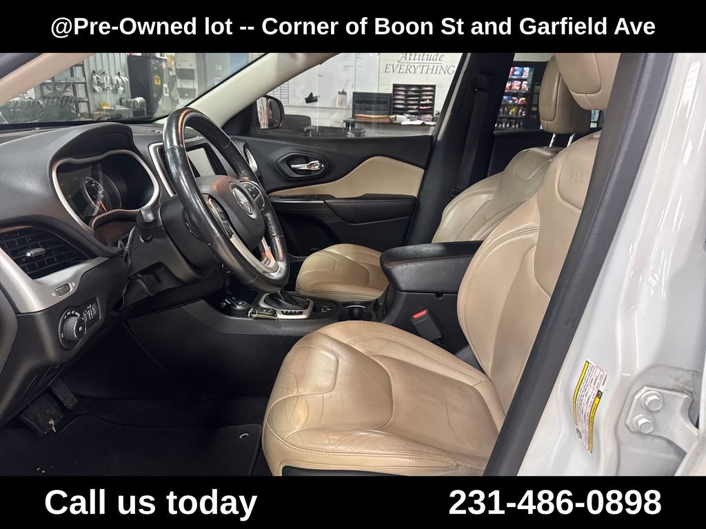 Used 2017 White Jeep Limited image 14