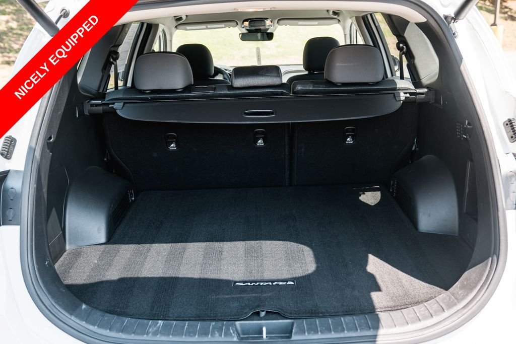 Used 2023 White Pearl Hyundai SEL image 7