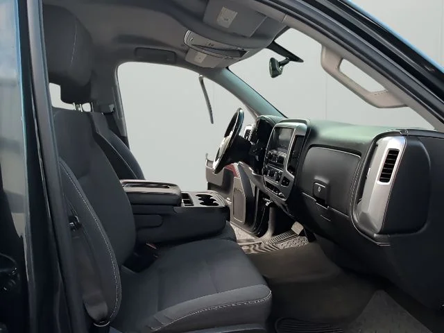 Used 2017 Gray GMC SLE image 37
