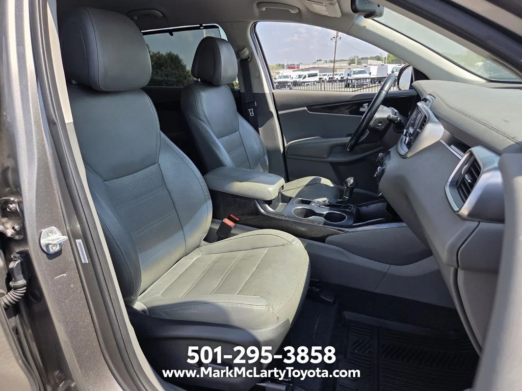 Used 2016 Silver Kia EX image 15