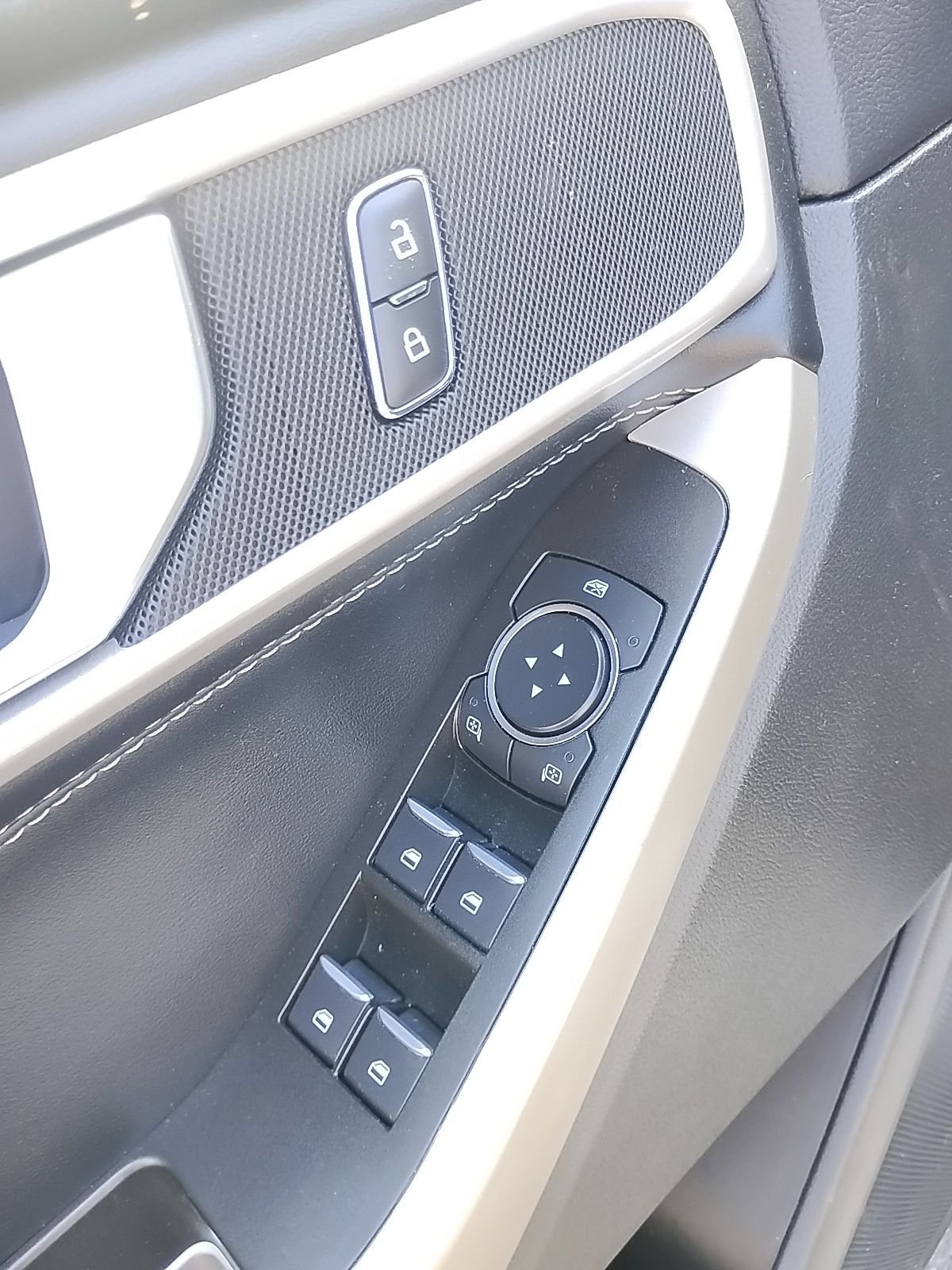 Used 2022 White Ford XLT image 20