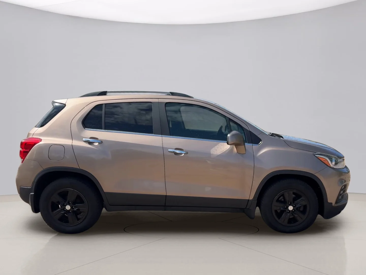 Used 2018 Brown Chevrolet LT image 4
