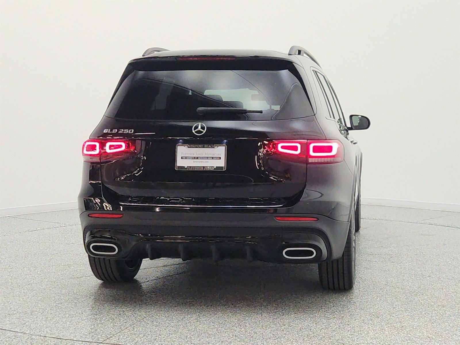 Used 2022 Night Black Mercedes-Benz GLB 250 SUV image 6