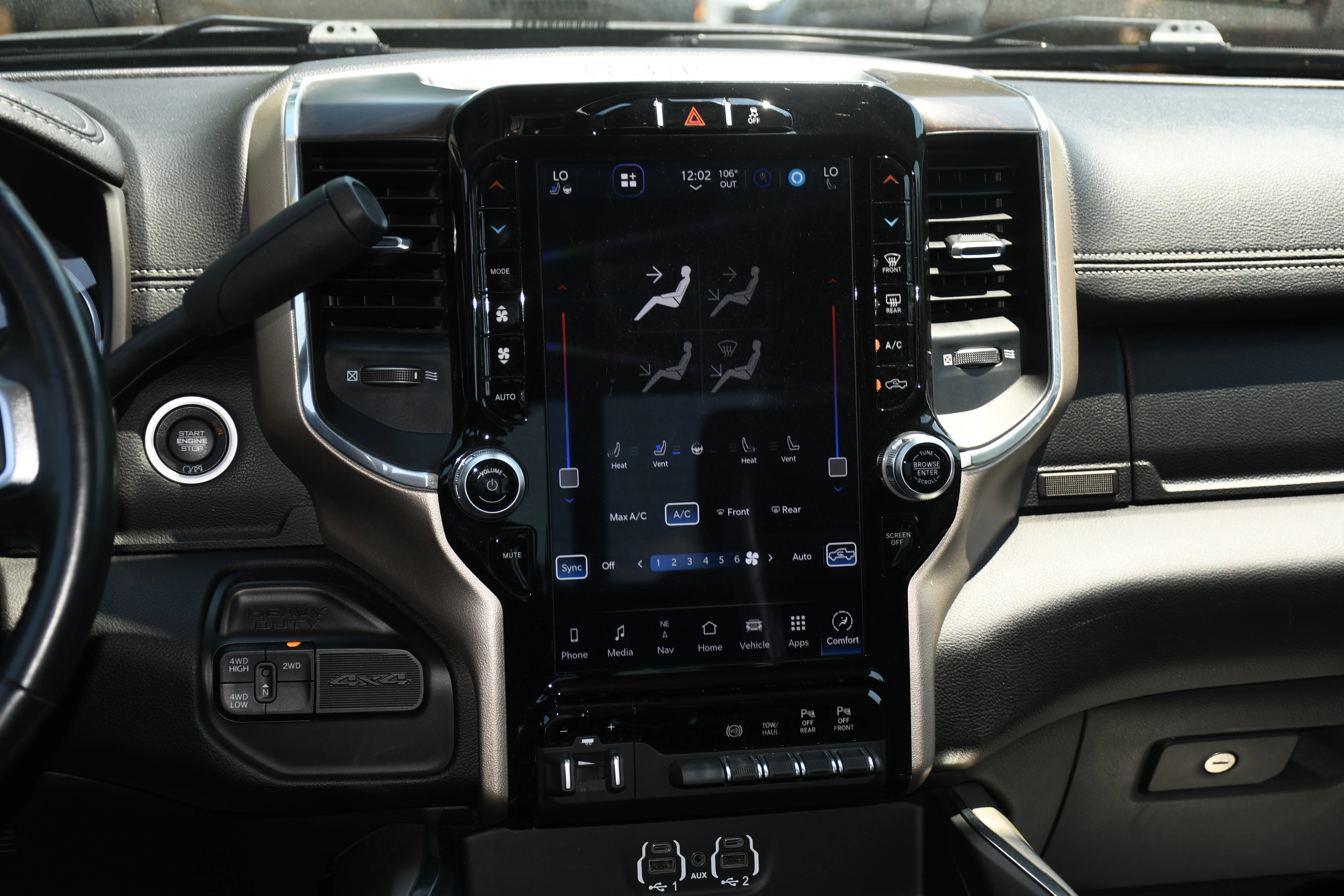 2024 RAM Ram 3500 Pickup Laramie - Photo 17