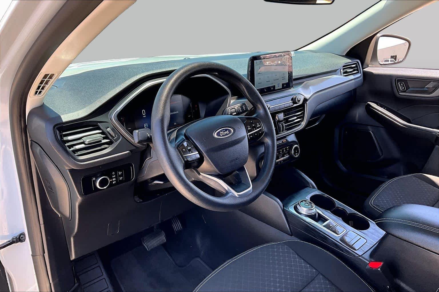 Used 2025 Space Silver Ford Active image 17