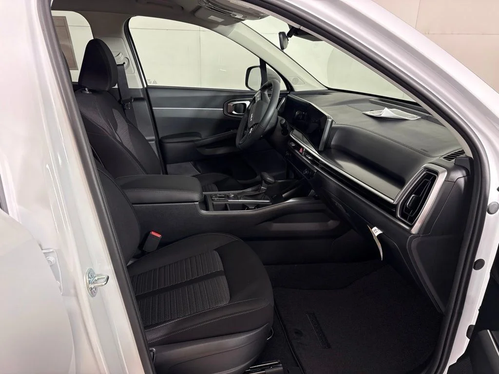 New 2026 Glacial White Pearl Kia LX image 14
