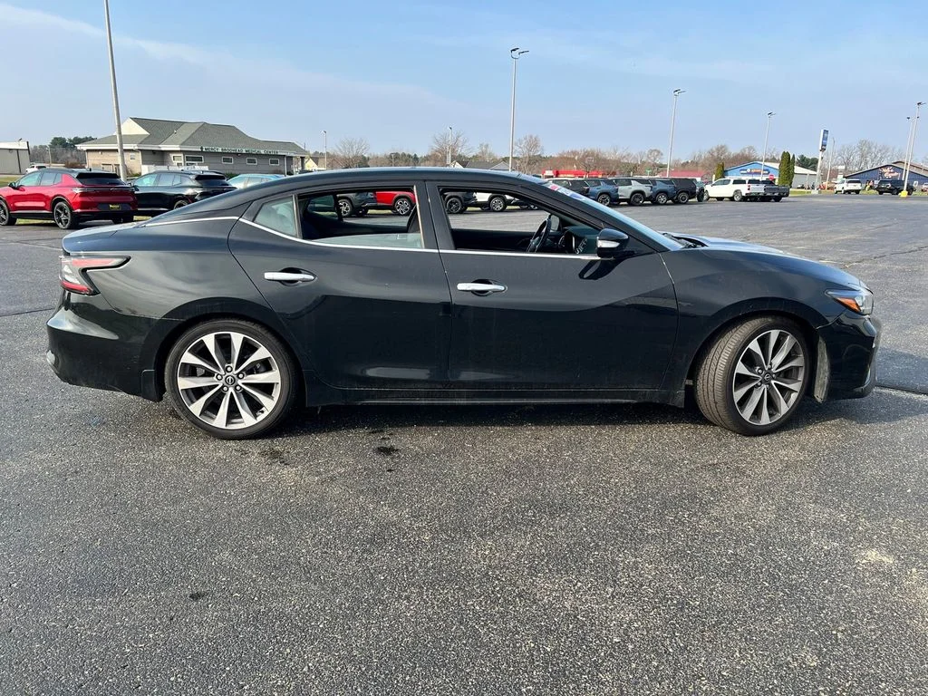2023 Nissan Maxima