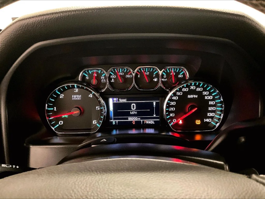 Used 2018 Gray Chevrolet LT image 14