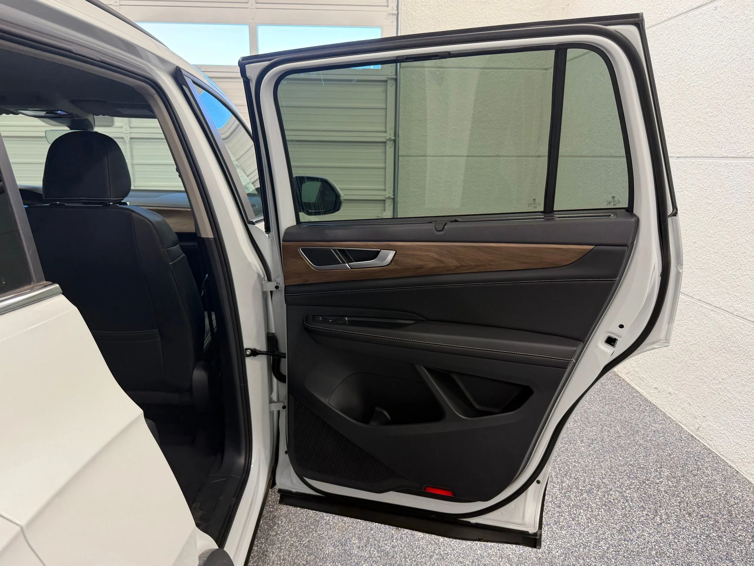 New 2026 White Volkswagen 2.0T SE w/Technology image 28