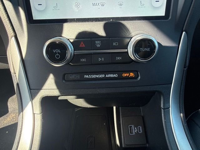 Used 2023 Black Ford SEL image 16
