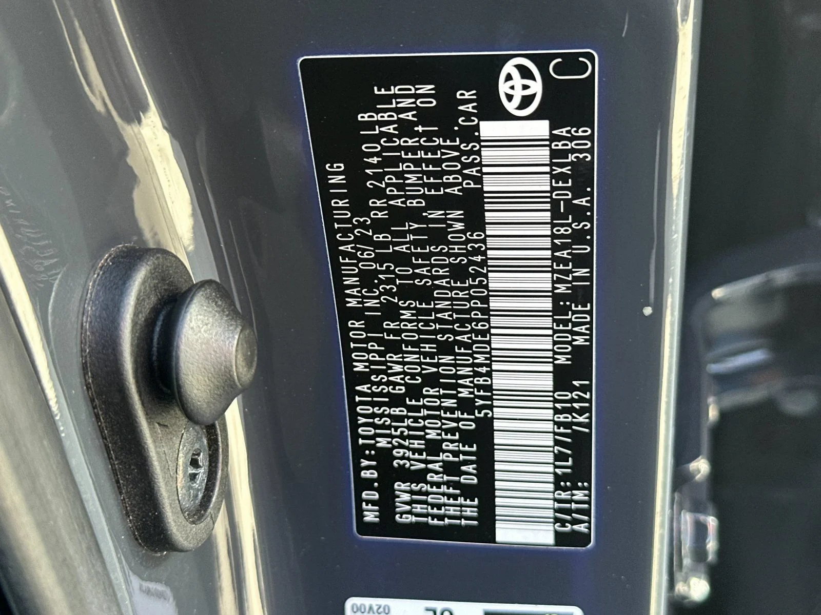 Used 2023  Toyota LE image 27