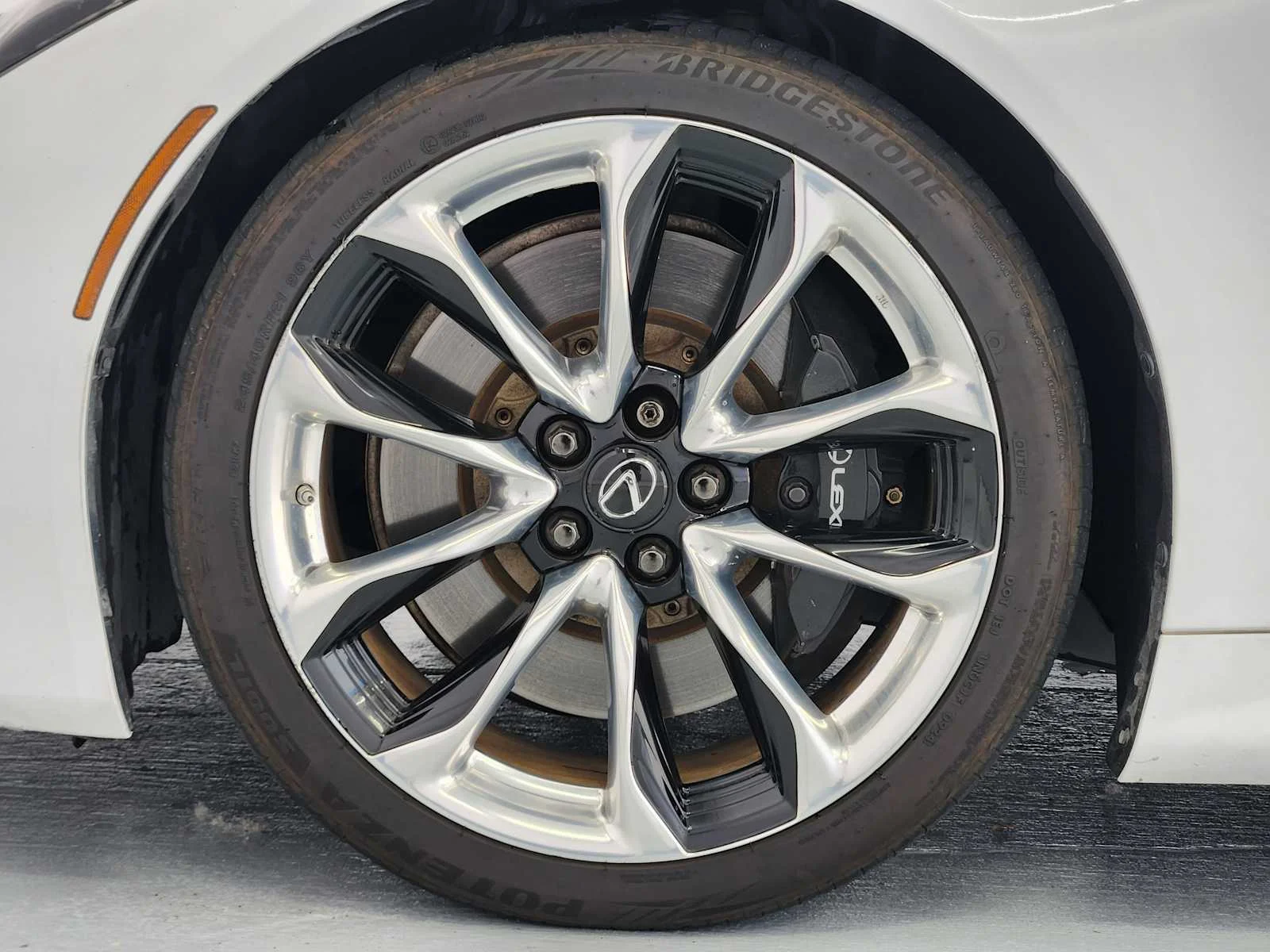 Used 2018 Ultra White Lexus  image 7
