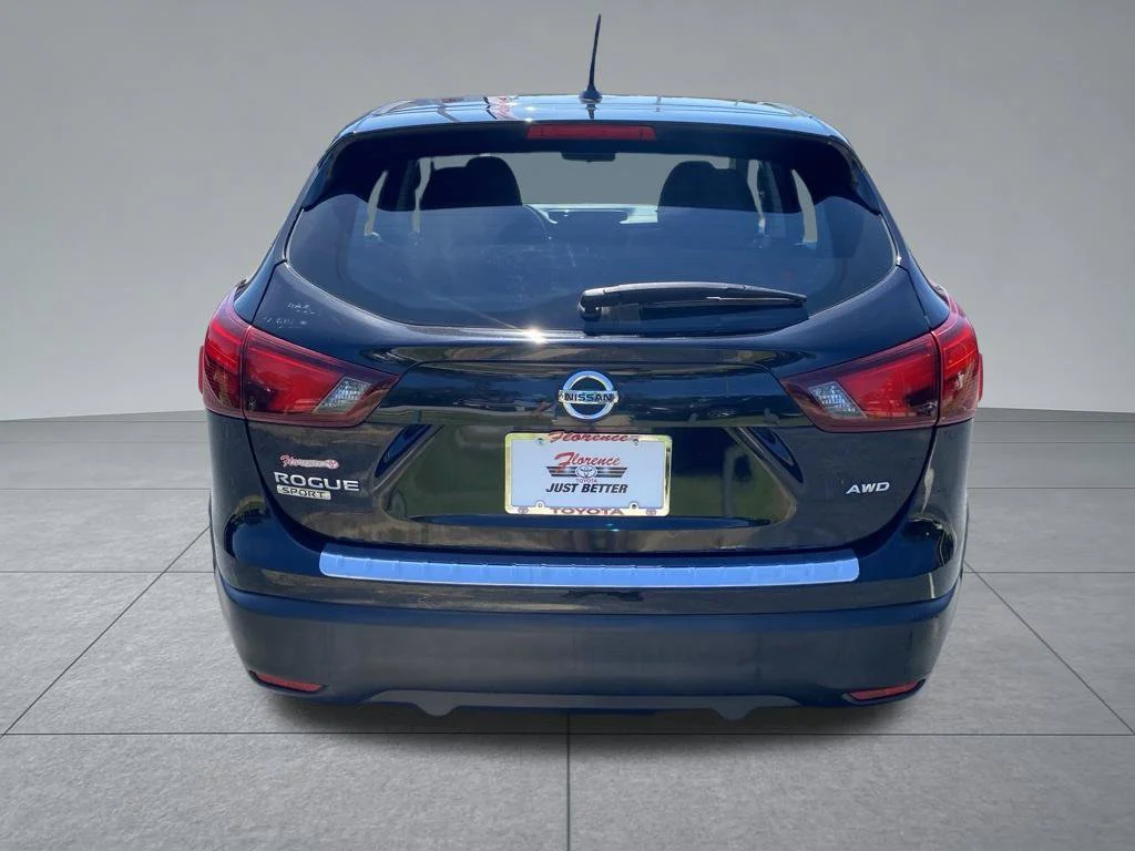 Used 2017 Black Nissan S image 11