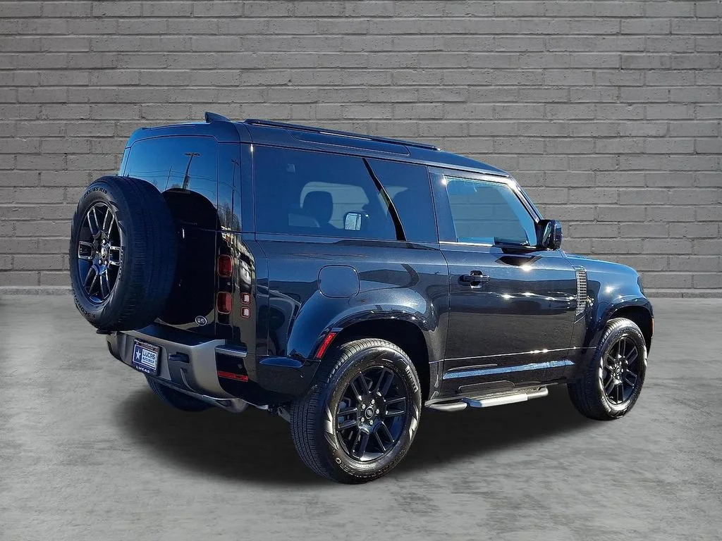Used 2022  Land Rover X-Dynamic S image 12
