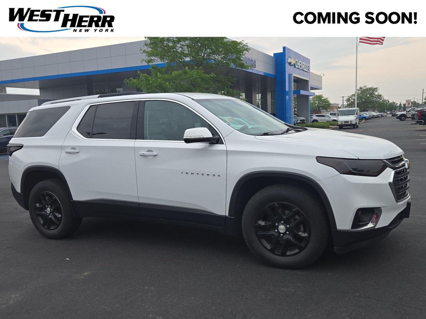 Used 2018 Summit White Chevrolet LT Cloth image 1