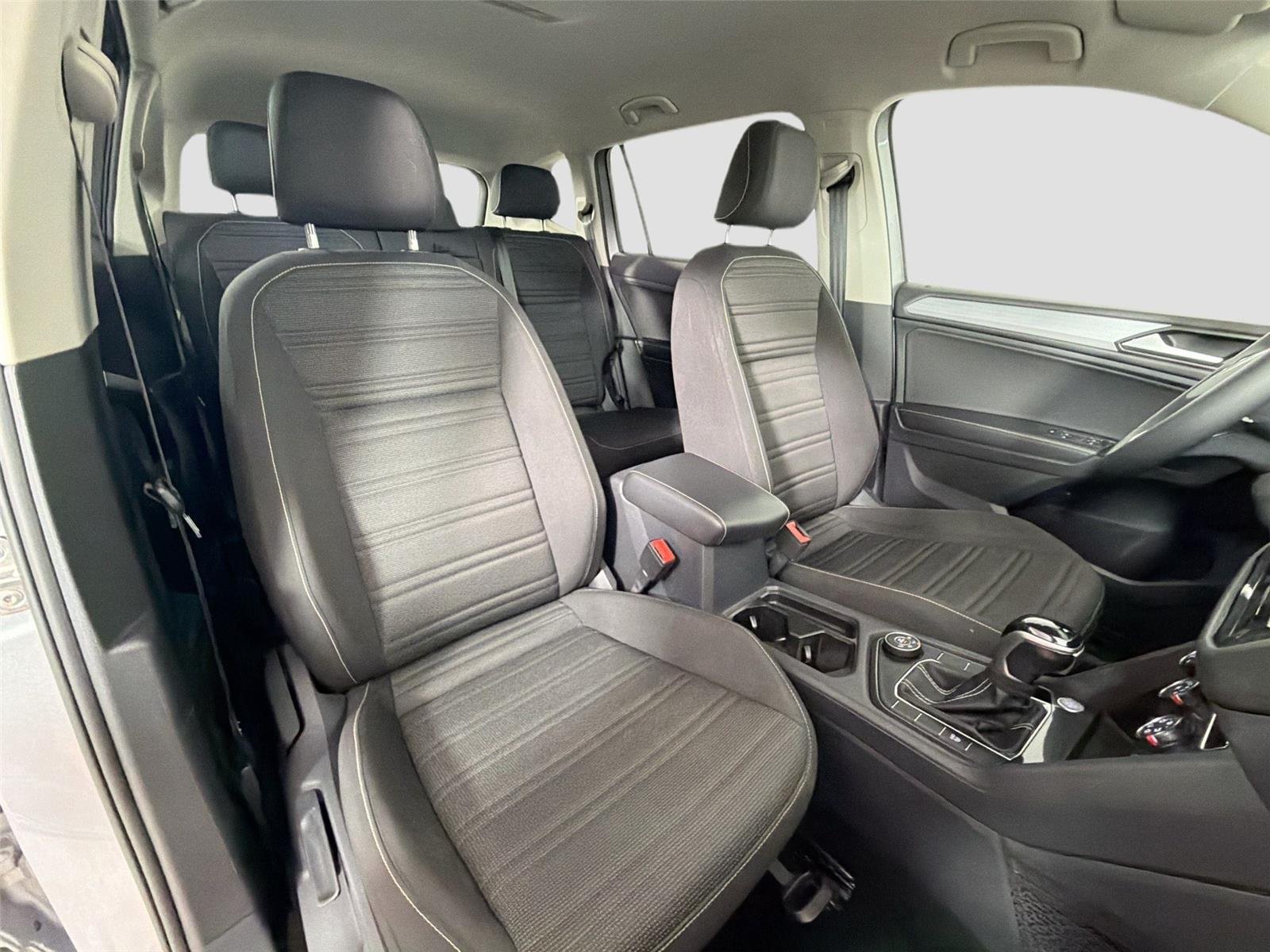 Used 2022  Volkswagen S image 24