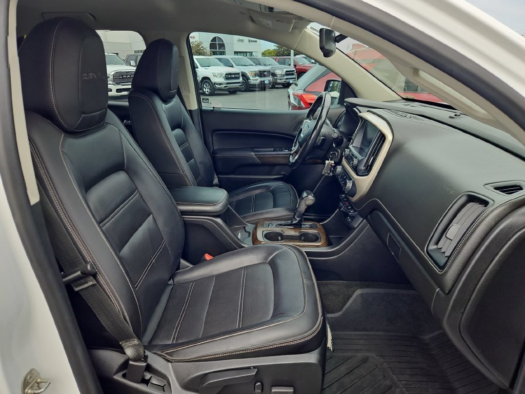 Used 2018 Summit White GMC Denali image 28