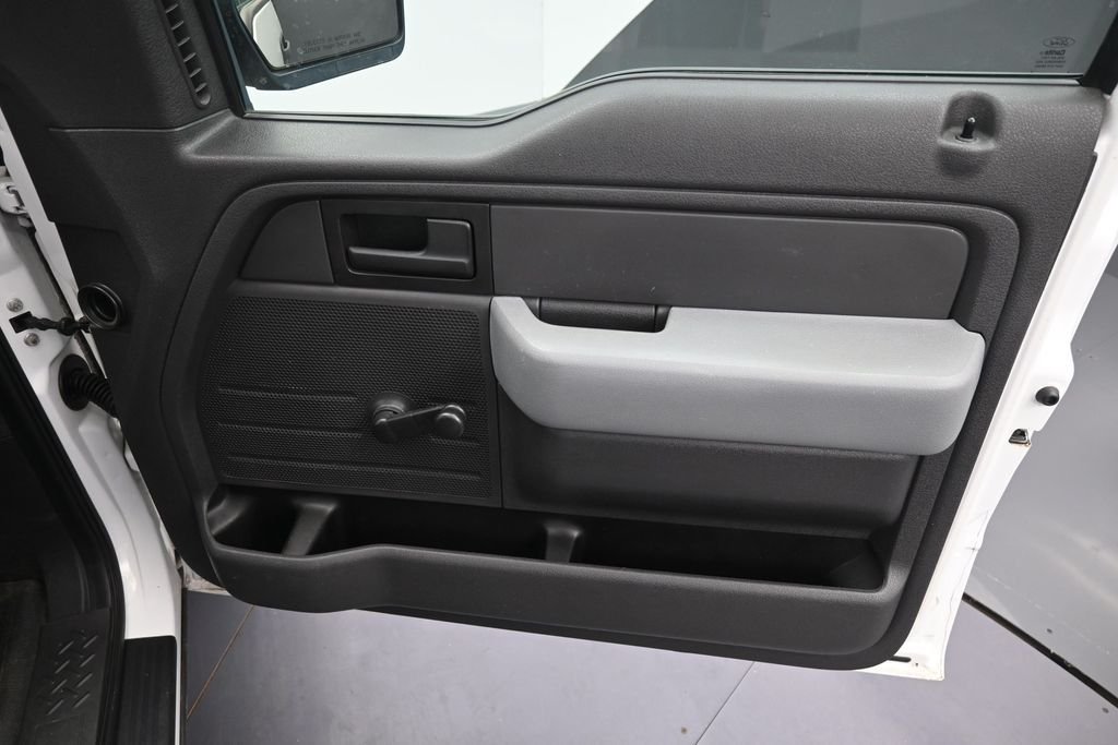 Used 2013 Oxford White Ford XL image 20