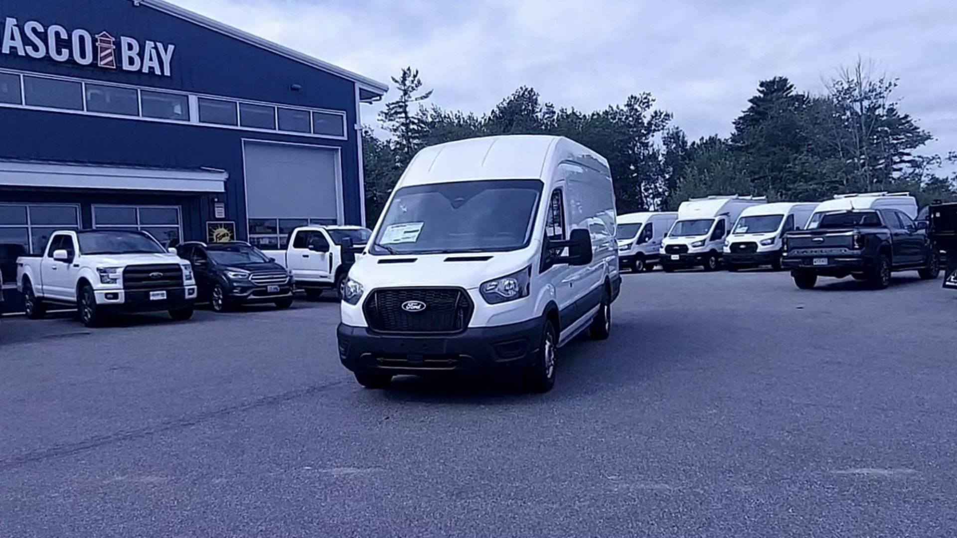 New 2026 Oxford White Ford Cargo Van image 16